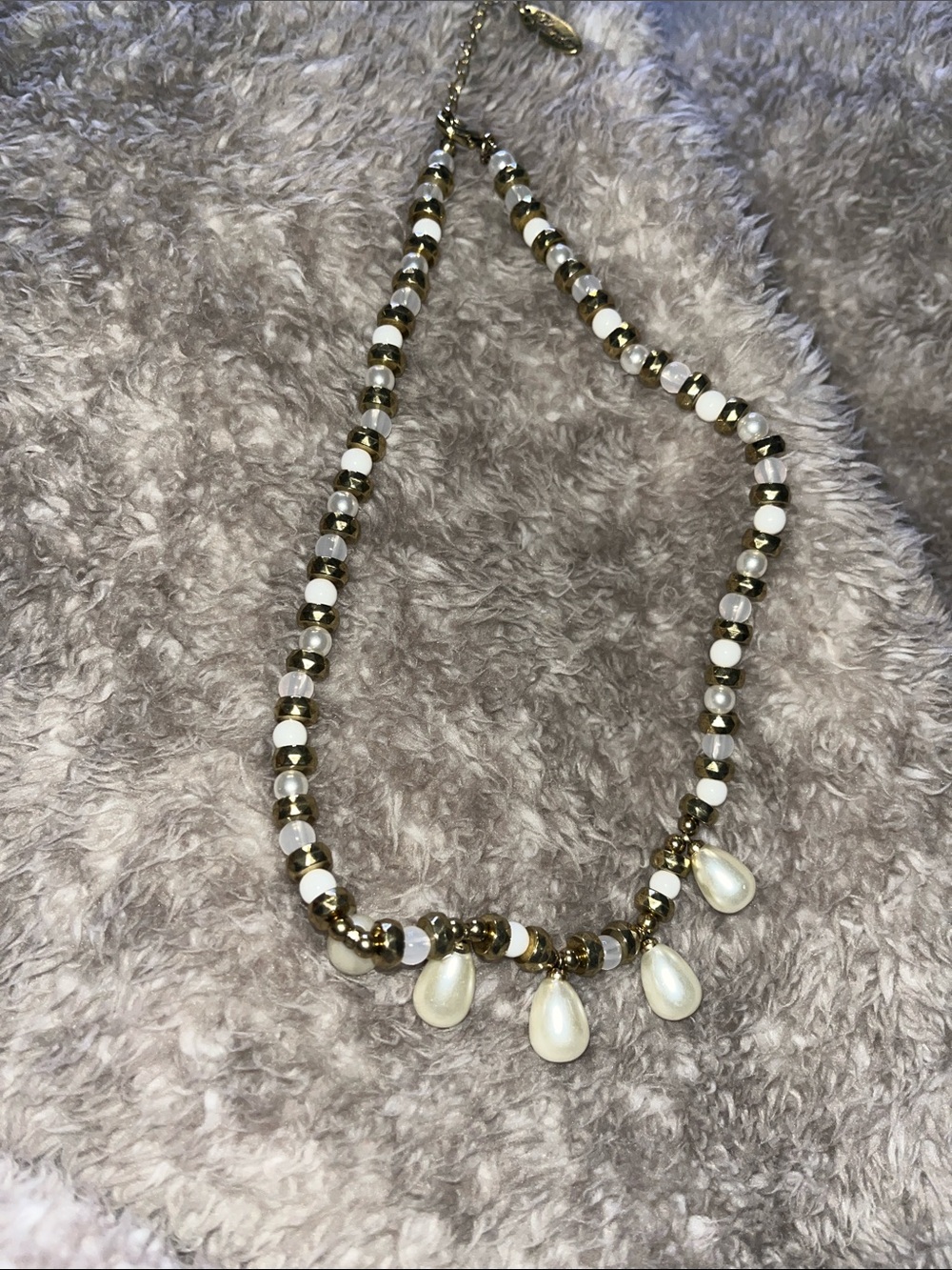 Plunder Gold and White Beaded Necklace with Pearl Teardrops NWOT - Picture 1 of 6
